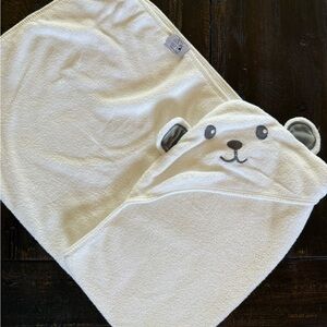 BAMBOO Cozy Cream Hooded Bear Towel